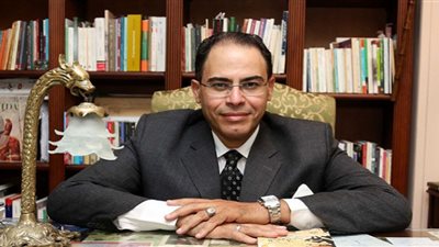 توقيع ومناقشة كتاب 