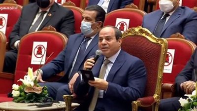 فيديو.. السيسي: 400 مليار دولار تكلفة مشروعات البنية الأساسية خلال 7 سنوات