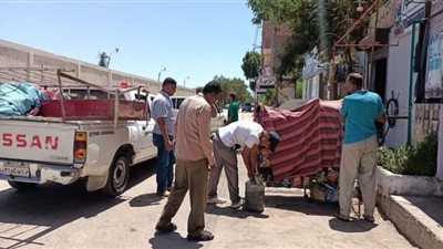 حملة لرفع الاشغلات والتعديات على الطريق العام بشوارع دشنا