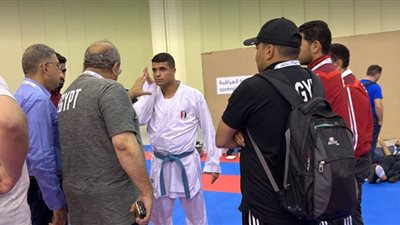 رئيس الأولمبية يطمئن على يوسف بدوي لاعب الكاراتيه