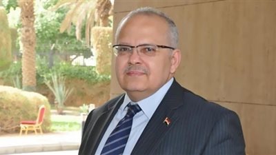 فريق بحثى من جامعة القاهرة يكتشف آثار أول أقدام للديناصورات بالصحراء الشرقية