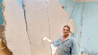 عقار كرموز مهدد بالسقوط