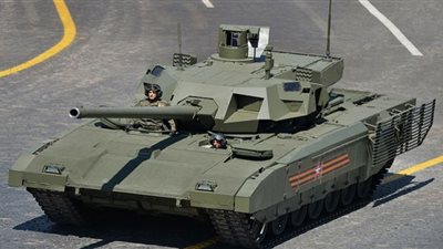 وزارة الدفاع الروسية تنشر لقطات لعودة دبابات روسية بعد انتهاء التدريبات