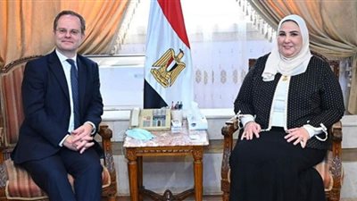القباج تستقبل السفير البريطاني بالقاهرة بهدف تعزيز التعاون في مجالات تمكين التعاونيات الإنتاجية