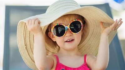 مواصفات النظارات الشمسية المناسبة لطفلك| ابتعدي عن غيرها