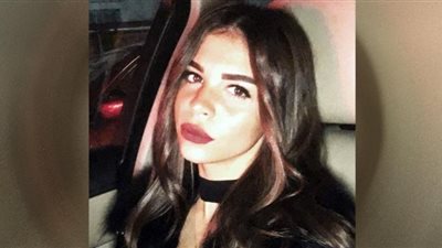 دانيا البناوي تحتفل بالفلانتين بالأحمر الصارخ