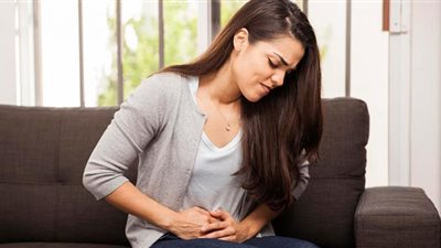 علامة خطيرة في البطن تحذر من إصابتك بمرض الكبد الدهني