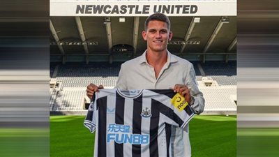 نيوكاسل يخطف المدافع الهولندي بوتمان من ميلان