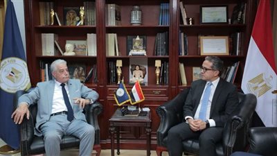 وزير السياحة يبحث مع محافظ جنوب سيناء استعدادات استضافة مصر لمؤتمر المناخ