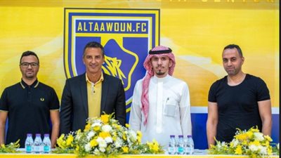 التعاون السعودي يتعاقد مع المدرب البرازيلي بريكليس تشاموسكا