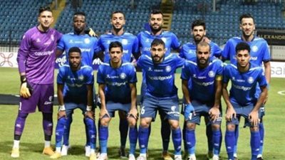 مروان حمدي يقود هجوم سموحة أمام الأهلي