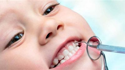 دراسة تكشف العلاقة بين الفم الصحي وصحة القلب لدى الاطفال