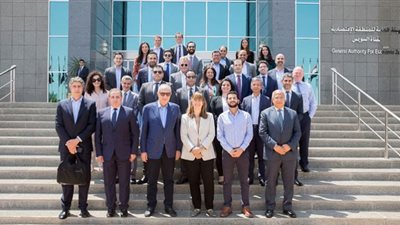وفد البنك الأوروبي وشركات الطاقة النظيفة يزور مواقع مشروعات المنطقة الاقتصادية لقناة السويس