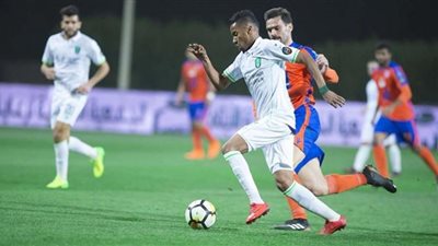 الأهلي يخطف تعادلًا قاتلًا أمام الفيحاء بالدوري السعودي