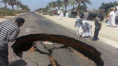محافظ الإسماعيلية يتابع الهبوط الأرضي بشارع شبين ويشكل لجنة لبحث أسبابه وطرق علاجه