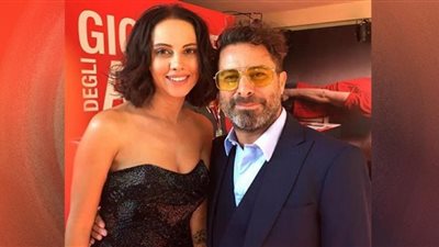 أزمة تصريحات الباجوري.. تامر عبدالمنعم: لا أمانع القبلات.. وعادل إمام هرى الفنانات بوس