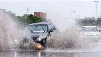 أمطار ورياح شديدة تضرب طريق رأس غارب - الغردقة