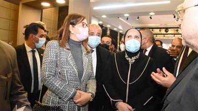 نيفين جامع : جارى إنشاء أول مصفاة للذهب في مصر لتنقية الخام