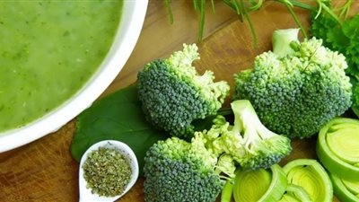 أفضل الأطعمة لخفض ضغط الدم والحماية من السكتات الدماغية