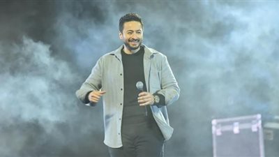 لقطات رومانسية فى حفل حمادة هلال ببورتو سعيد (صور)