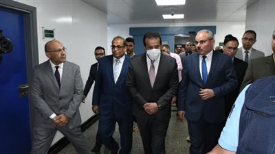 إفتتاح جناح العمليات الكبرى..وحدة التعقيم المركزى بجامعة قناة السويس
