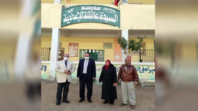 رئيس مدينة بلبيس يطمئن على انتظام العملية التعليمية