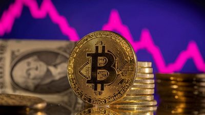 العملة الرقمية الأشهر في العالم تهوي بنحو 60% منذ بداية العام