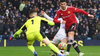 مانشستر يونايتد يكتسح ليدز برباعية في الدوري الإنجليزي