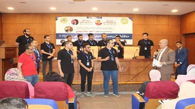 أساتذة الإعلام يشيدون بحملة 