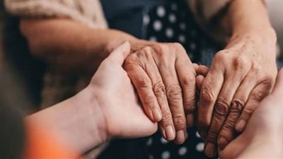 بر الوالدين .. مكاسب لا تعد ولا تحصى