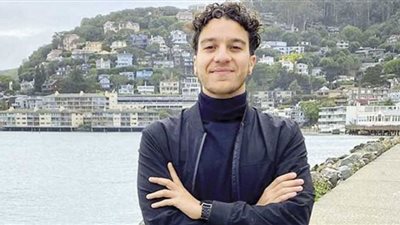 بكاء نور النبوي يخطف قلوب المشاهدين في نقل عام