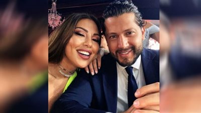 كارول بو خالد تعتمد الدانتيل الشفاف في حفل زفافها من أنس طيارة (صور)