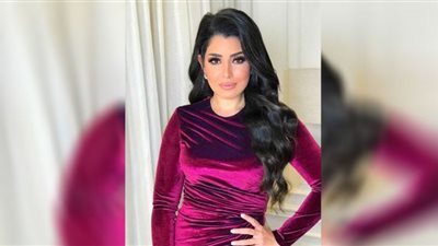 أيتن عامر تستعرض أنوثتها بالأبيض والأسود في أحدث جلسة تصوير