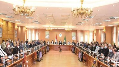 محافظ الشرقية يشدد علي الإزالة الفورية للتعديات على الأرض الزراعية