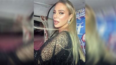 شيرين رضا تهوس متابعيها بملامح جذابة من إبداع شريف طانيوس