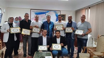 رئيس مياه دمياط يكرم الإدارة العامة للقياسات والفاقد