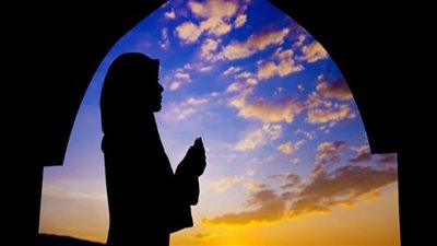 دعاء المذاكرة: اللهم إنّي أسأل أن تجعل حفظي سريعًا، وتُبارك في جهدي ووقتي