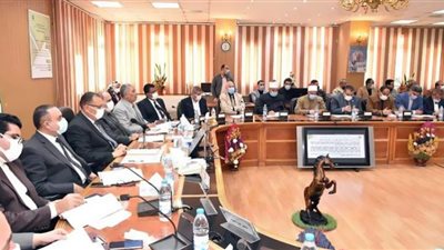 محافظ الشرقية يُشدد علي إسراع الخطي في تنفيذ الخطة الإستثمارية والموحدة