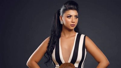 كارولين عزمي تنضم لأسرة 