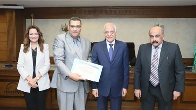 تكريم أوائل دورات مركز التنمية المحلية بسقارة