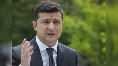 زيلينسكي يعلن عن قطع أوكرانيا علاقاتها الدبلوماسية مع روسيا