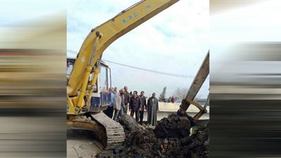 محافظ الشرقية يُتابع أعمال لجنة إجراء المسح للمجاري المائية العذبة