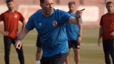 الصفقات الفاشلة تفجر غضب جماهير الأهلي.. و