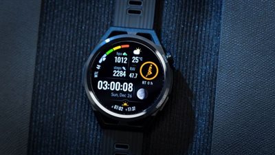 ساعة HUAWEI WATCH GT Runner الجديدة تحافظ على لياقتك البدنية