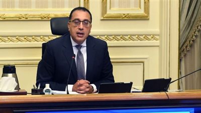 مدبولي يلتقى محافظ البنك المركزي لمتابعة الموقف في ضوء المستجدات العالمية