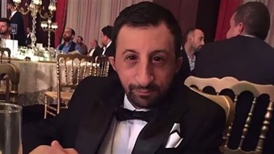 كوكسال بابا يصل إلى القاهرة وسط احتفال حار من جمهوره (فيديو)