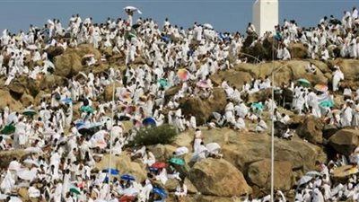 وَشَاهِدٍ وَمَشْهُودٍ.. اقتران يوم الجمعة بيوم عرفة