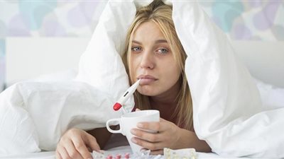 طبيبة تحذر من هذا الفعل بعد الاتصال بشخص مصاب بكورونا