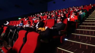 جمهور السينما في حيرة اختيار الفيلم الأفضل| فماذا تختار أنت؟