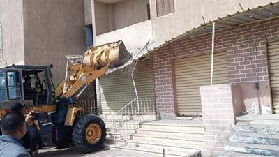 إزالة مخالفات بناء بالمجاورة 39 بالعاشر من رمضان